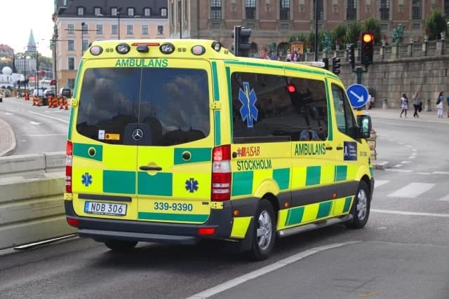Estocolmo: Autobús choca contra edificio – Al menos 10 heridos