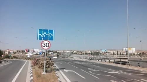 Verkehrschaos am Rizoelia-Kreisverkehr aufgrund der Rückkehr von Urlaubern