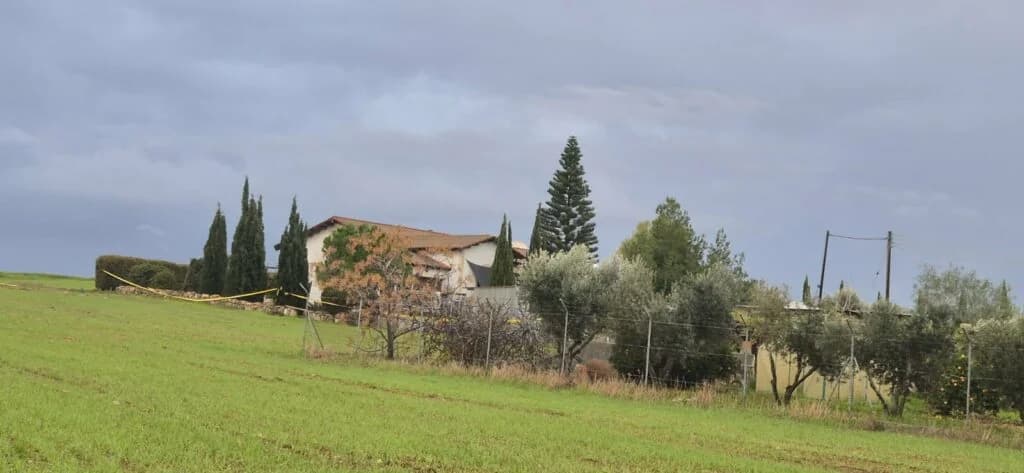 Παραλίμνι: Επίθεση με αυτόματο πυροβόλο σε οικία