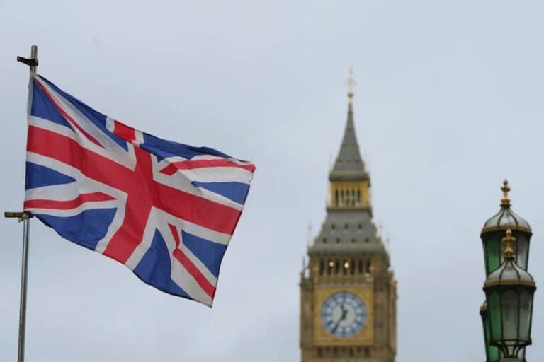 Großbritannien: Anstieg der Migrantenzahlen im Jahr 2025