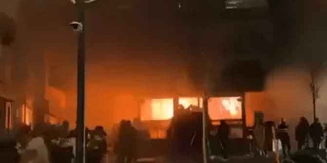 瑞士：克莱恩-蒙塔纳酒吧发生爆炸 - 造成伤亡