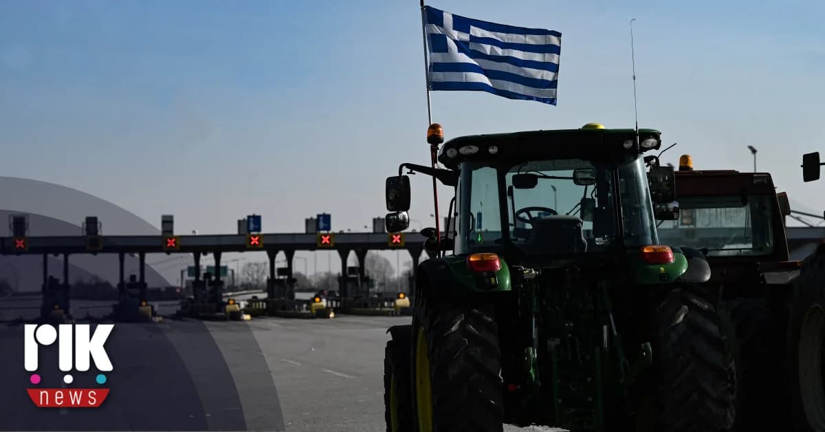 Grecia: Agricultores intercambian felicitaciones de Año Nuevo en los bloqueos