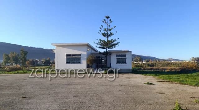 Antena de ERT se derrumba en Souda, Chania: Investigación en curso