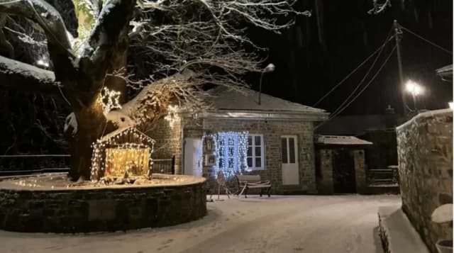 Starker Schneefall in Epirus: Rettungsaktion in Kapesovo