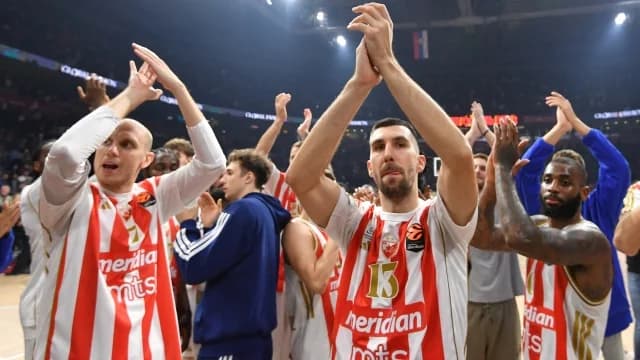 Crvena Zvezda Dominates Efes in Istanbul
