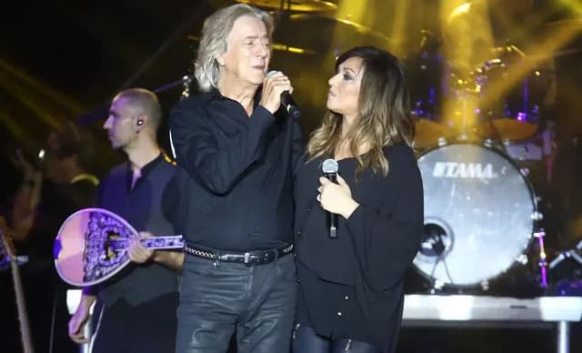 קוסטאס טורנאס: "הפכתי לקייטי גארבי למשך 3 שעות כדי לכתוב לה 6 שירים"