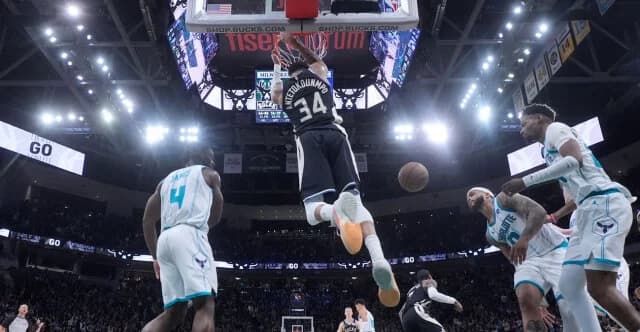 Giannis Antetokounmpo: 30 Punkte in unter 30 Minuten für Bucks-Sieg