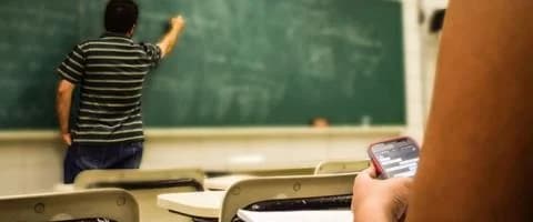 Resultados Positivos de la Prohibición de Teléfonos Móviles en las Escuelas