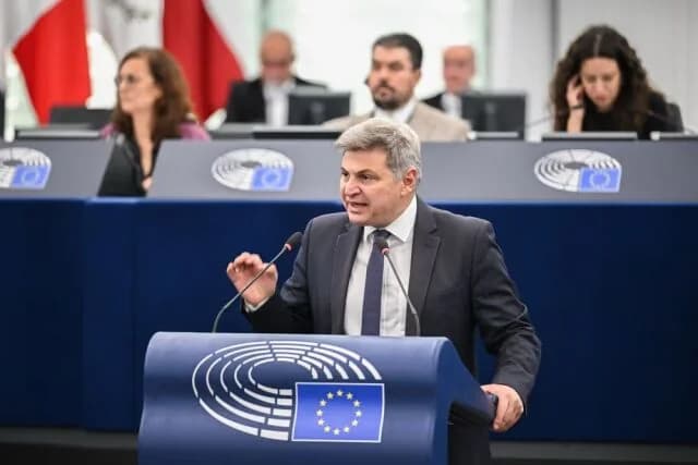 Φαραντούρης: Ταυτόσημα τα συμφέροντα Ελλάδας-Κύπρου για την ΑΟΖ