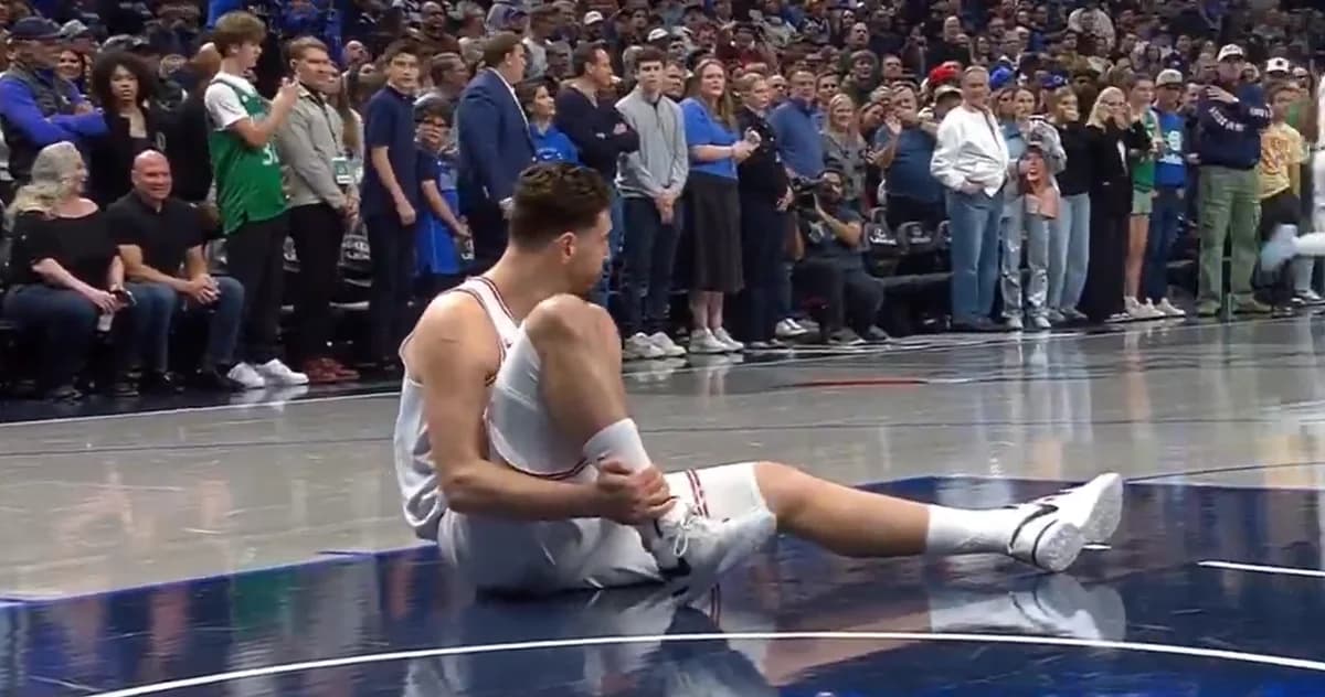 Alperen Sengun de los Rockets se lesiona y abandona el partido (video)