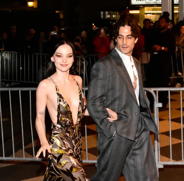 Dove Cameron和Damiano David宣布订婚，恋爱两年