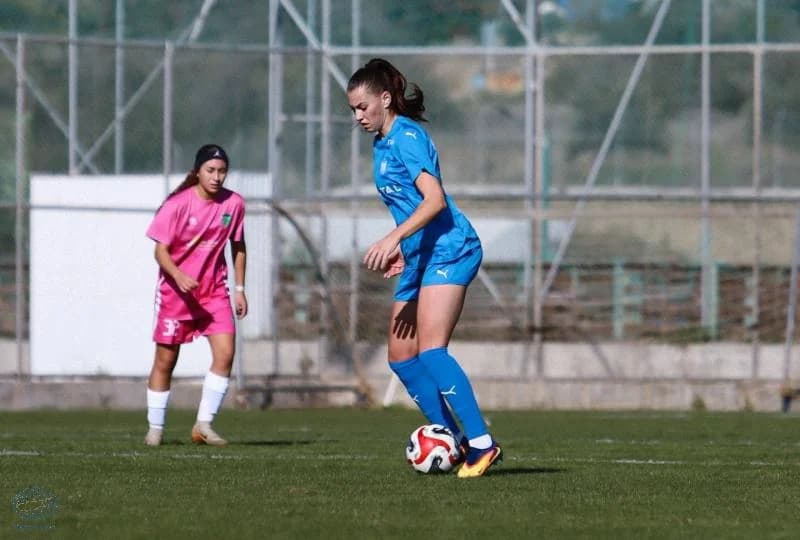 Apollon Ladies y Omonia Logran Victorias en el Campeonato Femenino