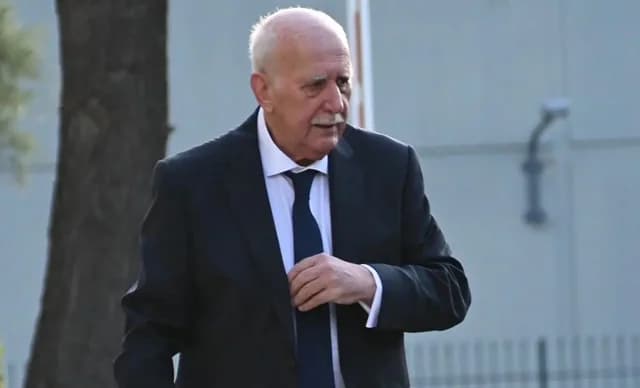 Γιώργος Παπαδάκης: Η ανακοίνωση ΕΚΑΒ και Λαϊκού για τον θάνατό του
