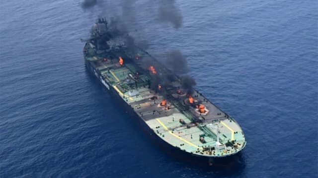 Δεξαμενόπλοιο «Σούνιον» βγαίνει σε πλειστηριασμό μετά από χτύπημα των Χούθι