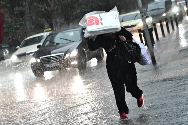 Wetter: Stürme und starke Winde im Westen, regnerische Epiphanie