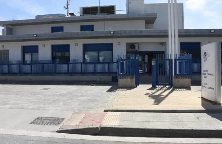 גבר בן 52 נעצר בפאפוס בחשד לגניבת כסף