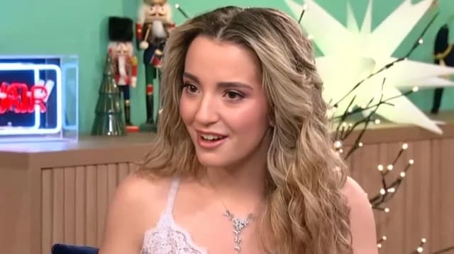 Desi G: «Ήθελα να φτιάξουμε ένα τραγούδι που να θυμίζει τον έρωτα»