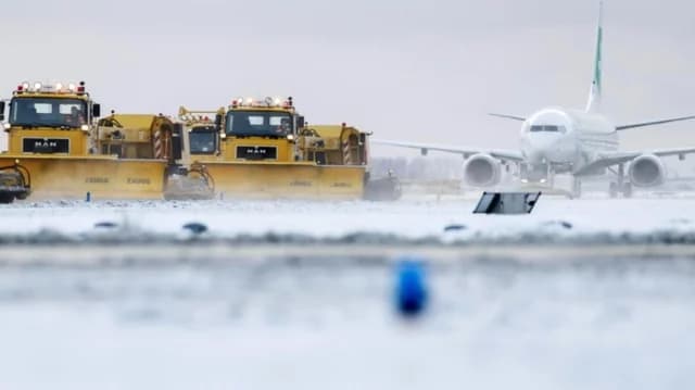 Países Bajos: Servicios de tren suspendidos, vuelos cancelados por la nieve