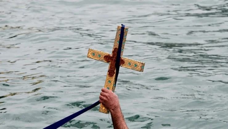 Ayia Napa: Unexpected Incident with Golden Cross at Epiphany