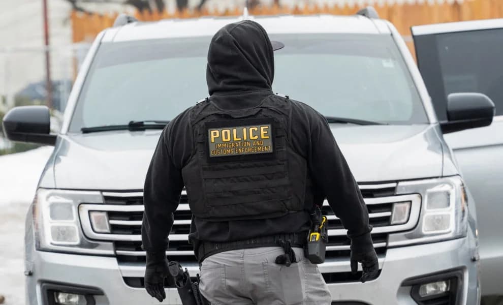 EE.UU.: Oficial de ICE mata a mujer a tiros en Minneapolis