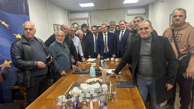 Уличные рынки: протесты приостановлены после обязательств правительства