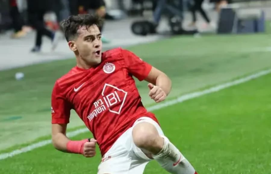 Loizos Loizou: Hapoel Tel Aviv-Fans loben zypriotisches Ass