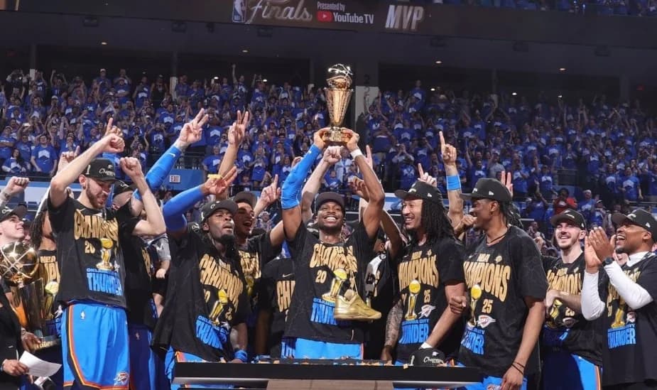 הת'אנדר זכו באליפות ה-NBA הראשונה בתולדות המועדון