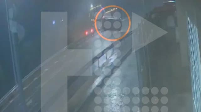 希腊伊利亚发生龙卷风：汽车被卷起，司机惊魂一刻