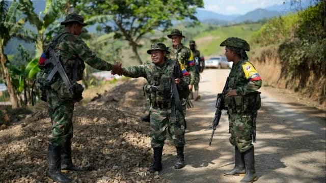 Κάλεσμα των FARC για συστράτευση κατά των ΗΠΑ μετά τη σύλληψη Μαδούρο
