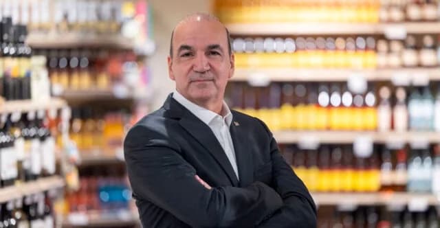 Masoutis adquiere Kritikos: Crea el tercer mayor actor minorista