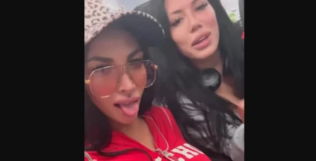 Μοντέλα του OnlyFans προκάλεσαν χάος σε πτήση της American Airlines
