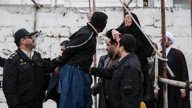 Iran Suspends 800 Executions, According to White House