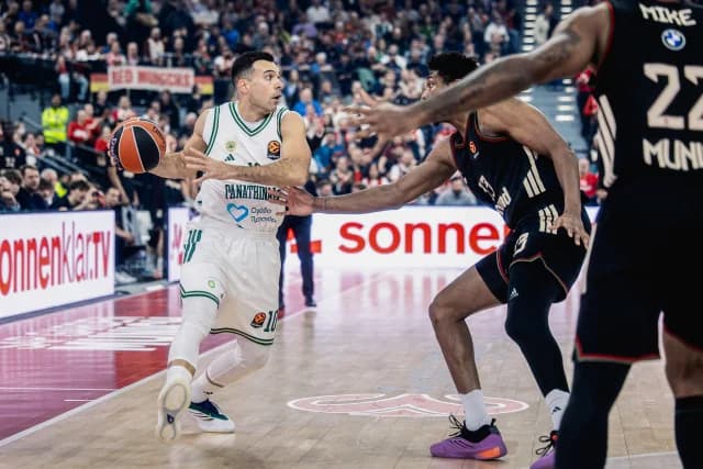 Kostas Sloukas alcanza las 2.000 asistencias en la Euroliga