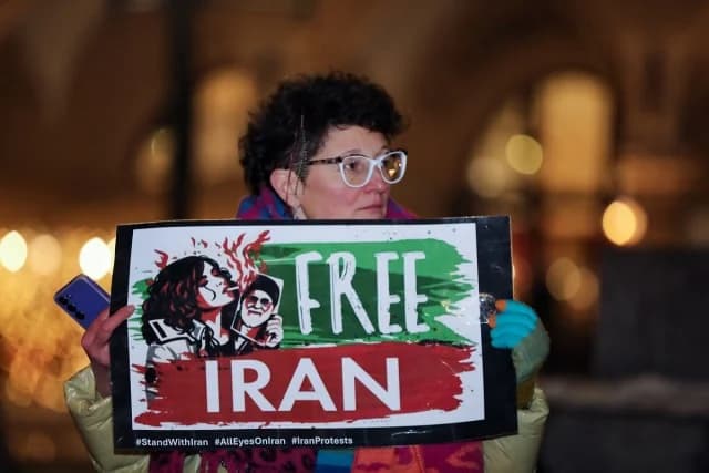 Iran: Proteste und Todesfälle – 'Ich trug meine tote Frau'