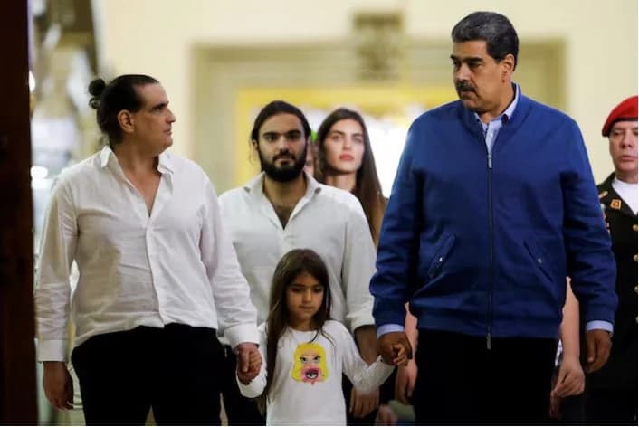 Venezuela: Destituido Ministro de Industria, Leal a Maduro