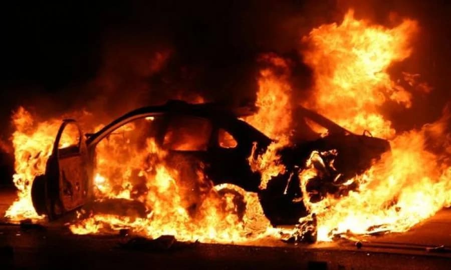 Πάφος: Πυρκαγιά σε μάντρα οχημάτων – Ζημιές σε αυτοκίνητα και μοτοσικλέτες