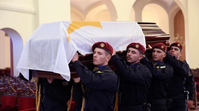 Zypern verabschiedet sich von George Vassiliou mit den Ehren eines amtierenden Präsidenten