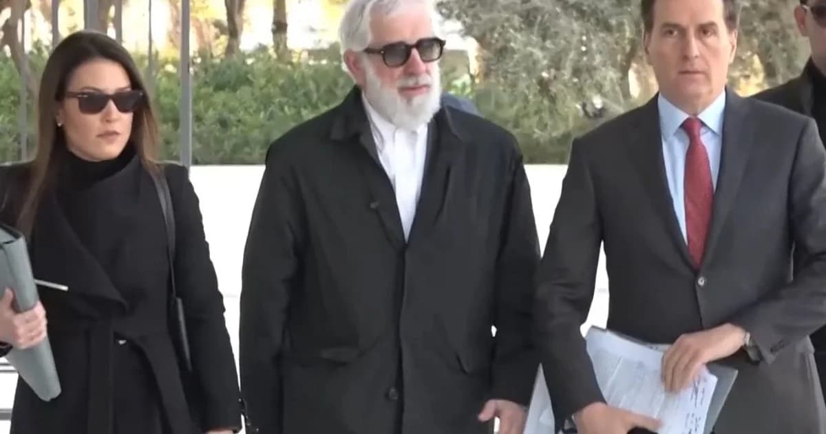 Δίκη Φιλιππίδη: Συγκίνηση και Λυγμοί στην Απολογία για τον Γιο του
