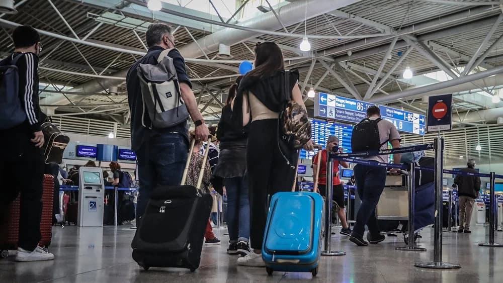 Grecia: Los ingresos por turismo superan los 23.000 millones de euros en 11 meses