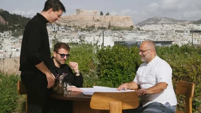 Τάσος Μαντής και Άλεξ Μουρίδης επιστρέφουν στη Στέγη με το εστιατόριο Amphibian