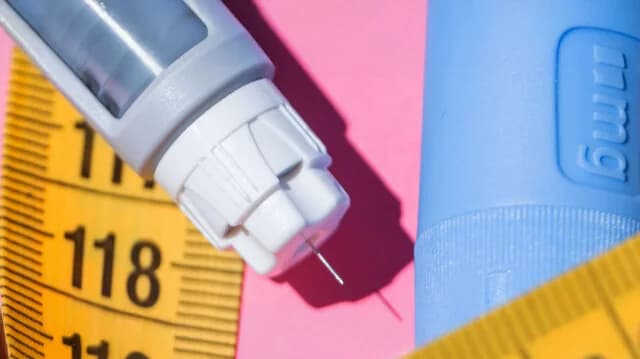 Adipositas: Chirurgische vs. medikamentöse Behandlung