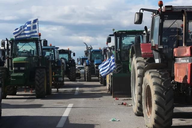 Agricultores de Malgara continúan las protestas con las carreteras abiertas