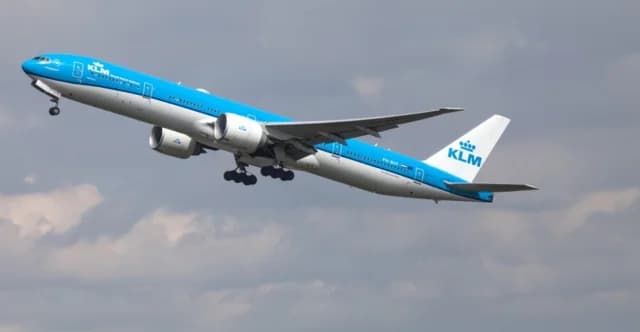 Aerolíneas cancelan vuelos a Oriente Medio por temor a un ataque iraní