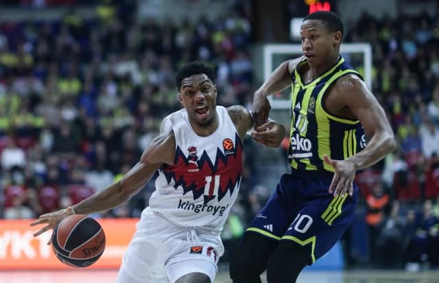 יורוליג: פנרבחצ'ה מנצחת את באסקוניה 71-84