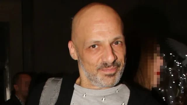 ניקוס מוצינאס: 'הטלוויזיה לא אוהבת את מי שעובד בשבילה'