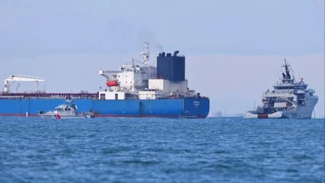 Капитан танкера задержан в Марселе в связи с расследованием по факту ложного флага
