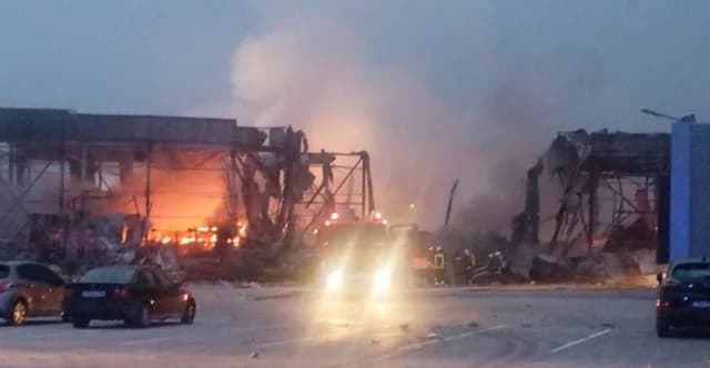 Incendio en la fábrica de Violanta en Trikala: Trabajadores desaparecidos