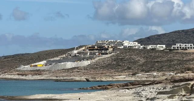 Έντονες αντιδράσεις για την επέκταση του White Coast στη Μήλο