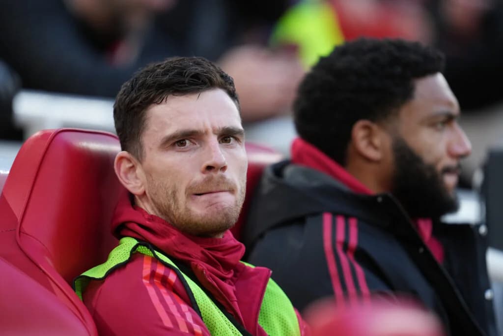 El Traspaso de Robertson al Tottenham en Duda: Futuro Incierto para Tsimikas