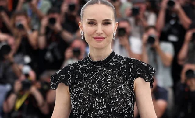 Natalie Portman kritisiert Oscars für die Ignoranz gegenüber Regisseurinnen